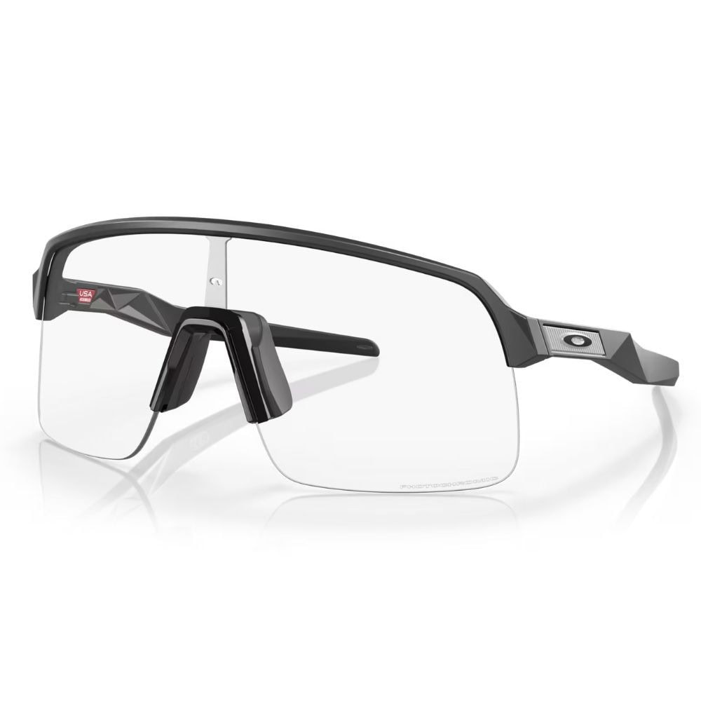 Sluneční brýle OAKLEY Sutro Lite Clear to Black Iridium Photochromic